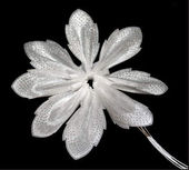 Embellissement Scrap Froufrou fleuri, couleur blanche