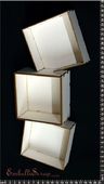 Embellissement Scrap Casier triptyque, à cases de 10 par 10 cm, en Carton bois